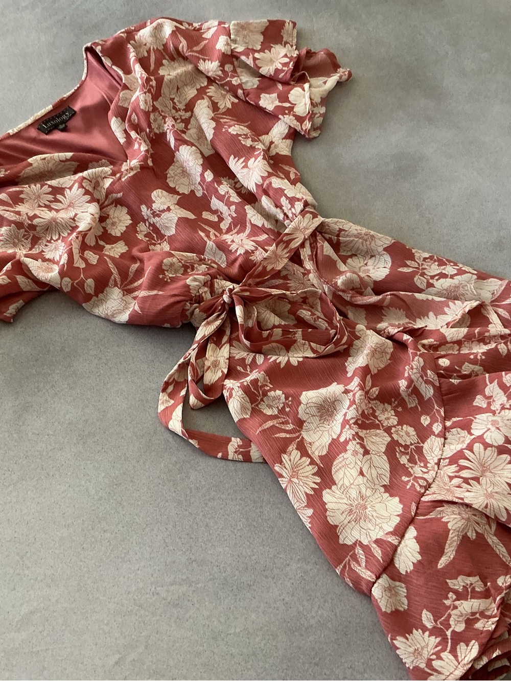 Luxology Floral Wrap Dress Size 12 Dusty Rose and Cream Ruffled V Neck